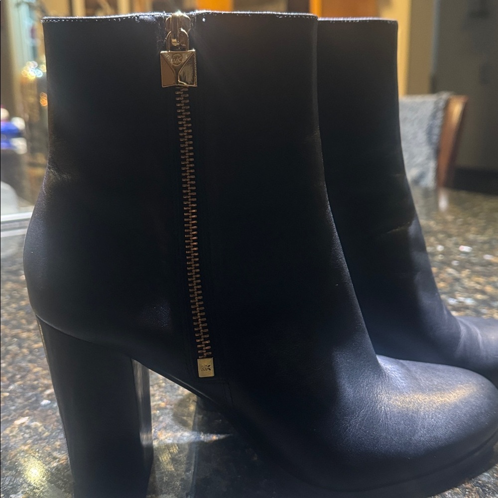Michael Kors Frenchie Vachetta Leather Ankle Boot Size 9.0